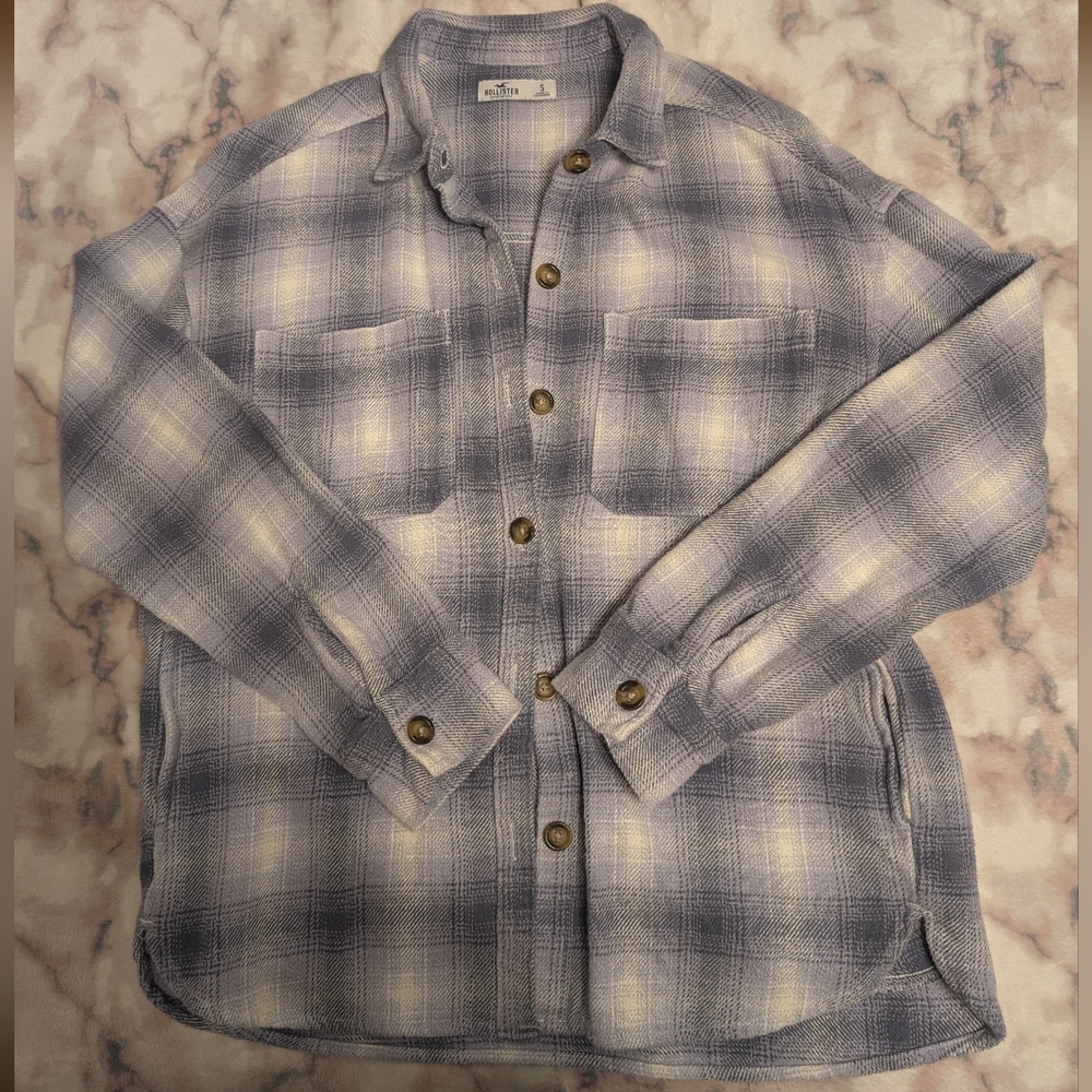 Hollister Gray and Cream Thick Plaid Button-Down Shirt